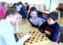 Соревнования по шашкам и игре дартс